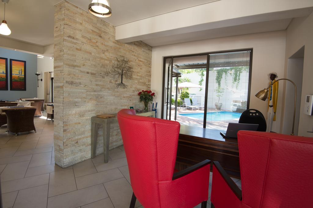 Montebello Guesthouse Уиндхоек Екстериор снимка